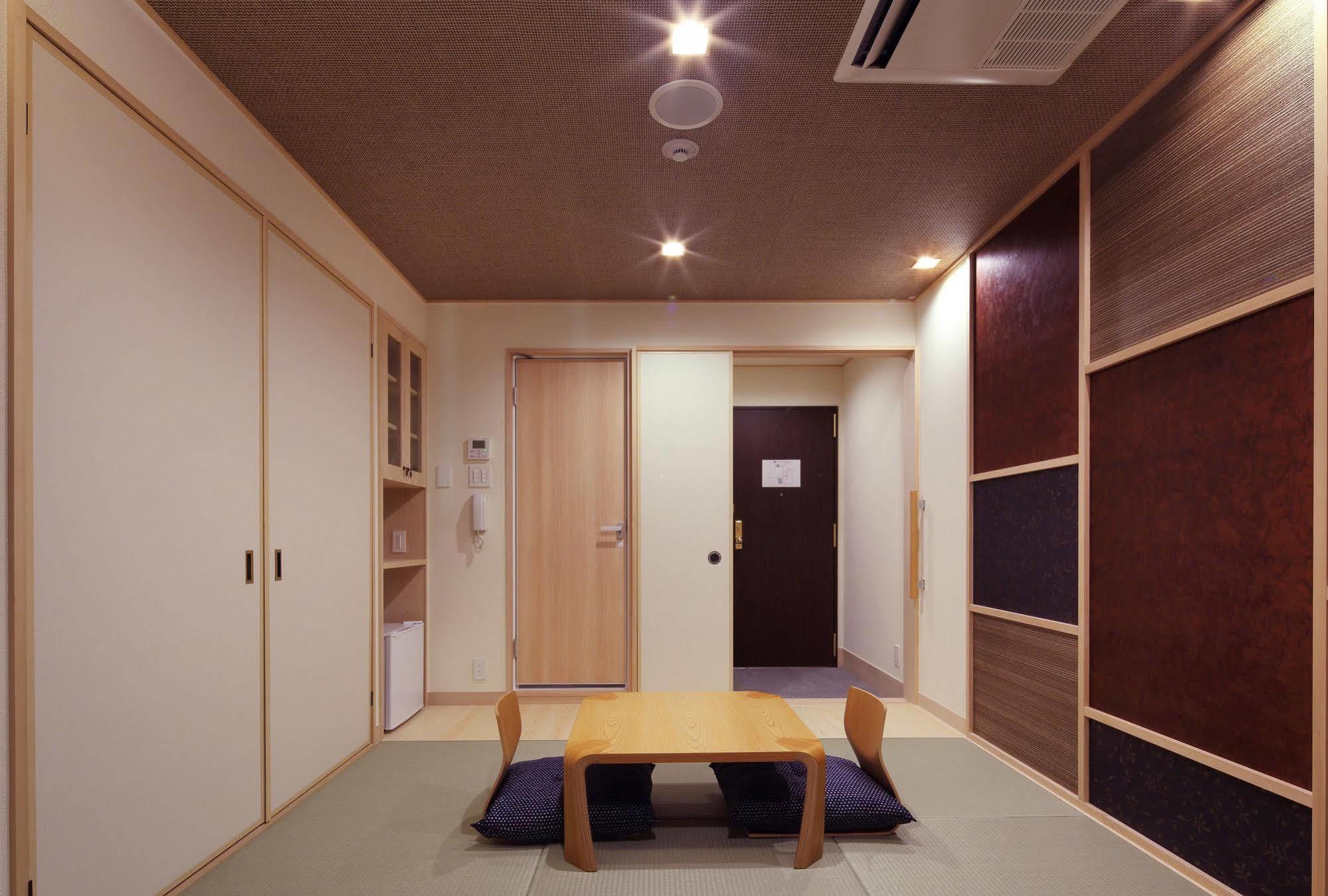 東心斎橋おおきにアパート Ookini Ryokan & Apartment Osaka Esterno foto